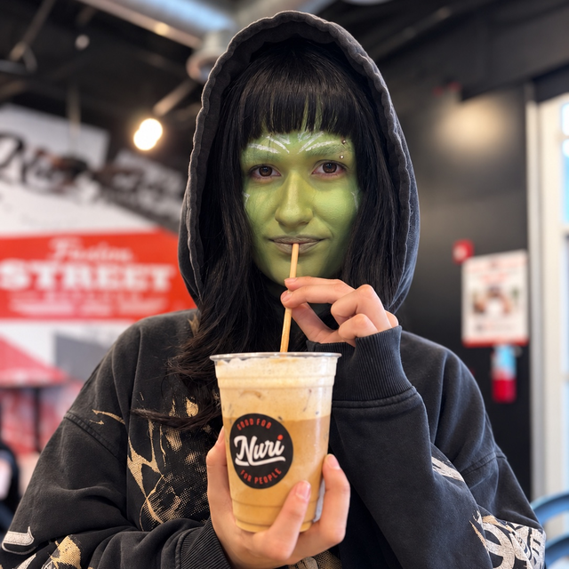 16 oz Iced Latte.